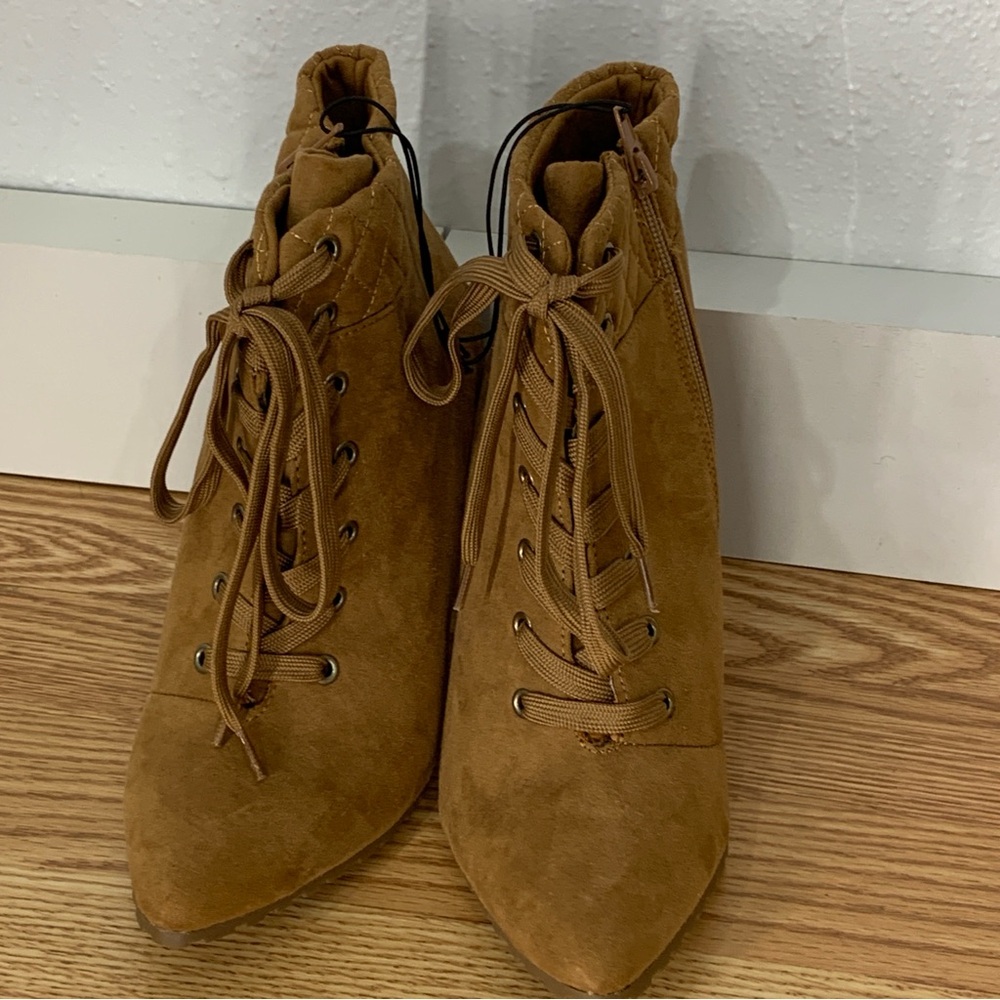 Me Too Women's Francis Suede Pointed Toe Laced Up Heel Ankle Boot, Cognac
